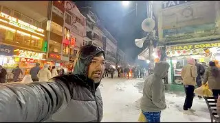 Mall Road-Manali at Night (Full Snow). The Wishpering Inn (Nice Hotel in Manali)