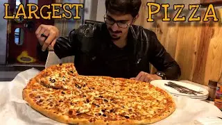 BIGGEST PIZZA IN PAKISTAN 🇵🇰 - PIZZA CHALLENGE LAHORE