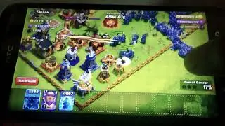 A 1000 PEKKA AND 1000 LIGHTNING SPELL ATTACK BE LIKE 😮