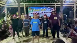 Penampilan regu 1 kemah santri MI Mifna