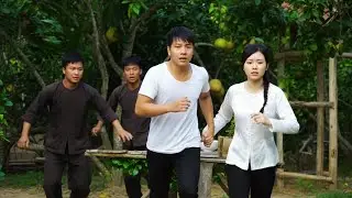 Tieu Lac Is Rescued by the CEO Just in Time Before a Dangerous Kidnapping