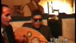 الشيخ امام فى وصلة عزف على العود