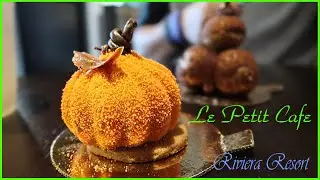 Le Petit Cafe Riviera Resort: hazelnut chocolate balls and a pumpkin pastry!