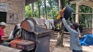HOW MODERN FARMERS QUICKLY HULL CORN USING SOPHISTICATED MACHINES - Agriculture Farming