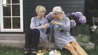 Iben og Signe fort&aelig;ller om det at miste en mor | Er der en voksen til stede? | Lindhardt og Ringhof