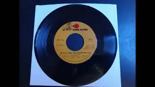 Tiny Tim - Tip Toe Thru' The Tulips with Me