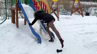 Walking without shoes on snow, losing high heels mules, losing shoe walk, lost high heels (# 1513)