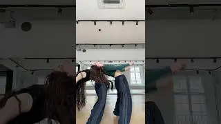 yesss #duo #dance #dancer #bestfriend #londonbridge #fergie #dance #duodance