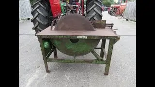HUXTABLE PTO DRIVEN SAW BENCH