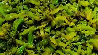ব্রকলি ভাজির এক অন্যরকম মজাদার রেসিপি🥦।সব কিছুর সঙ্গেই পুরো জমে যাবে😋#food #recipe #cooking 