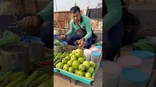 Satisfying Green Guava Cutting Skills in India