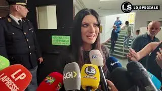 Camera ardente Pippo Baudo, Laura Pausini: 