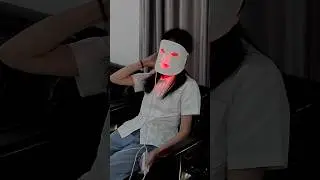 This silicone mask has 7 modes to choose from, targeting different skin treatments.#redlighttherapy