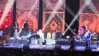 Vulfpeck Sings Billy Joel&rsquo;s Moving Out Madison Square Garden