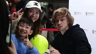 Andrey Rublev: special heartwarming autograph session at HongKong Tennis Open06/01/2024（part 2）