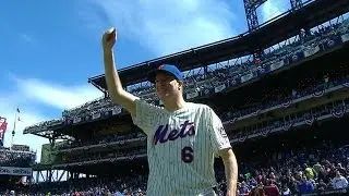 WSH@NYM: Mayor de Blasio throws out first pitch