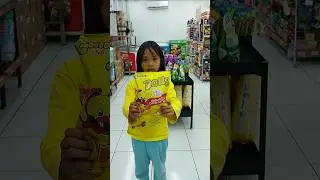 Mah boleh beli chiki balls gak? #shorts #jajan #husnajajan #snacks #chikiballs #alfa #alfamart