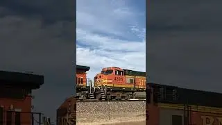 BNSF 25 UNIT POWERMOVE