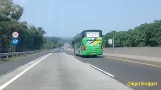 Dari Jalan Tol Cikampek menuju gerbang Tol Pasteur Bandung Kota