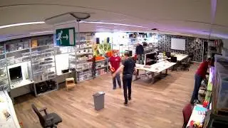 Revspace 3: Vloer leggen Dag 3 (hoofdruimte)