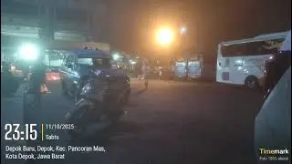Keadaan malam hari di Terminal Depok 11 Oktober 2025