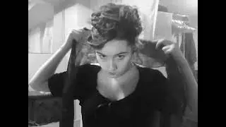 1920's Hairstyle for Long Hair (and day-after curls!)