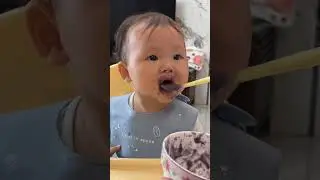 cute baby eating blueberries #cute #baby #babyshorts #cutebaby #babyeatingvideo