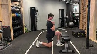 Split Squat - Bodyweight (Rear Foot Focus)