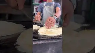 Garmagaram Chakuli Pitha & Ghuguni 😋𝄢 #shorts #viral #streetfood #youtubeshorts