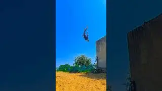 😱😱 back flip stunt omg two hand power #flip #viral #shorts &lrm;@Sachin_fliper_&nbsp;