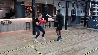 Delano en Lisa over Body Movement bij het stoten.