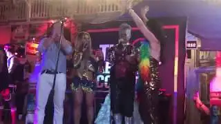 Kim Zolciak Biermann Serenades Fellow Housewife LeeAnne Locken