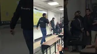 Ashish Gupta (AG SIR) (Kota’s top Physics faculty) की mimicry उन्हीं के सामने  🤣 Funday Unacademy