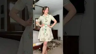 trying on a stunning 1960&rsquo;s vintage dress 👗| retro fashion try-on
