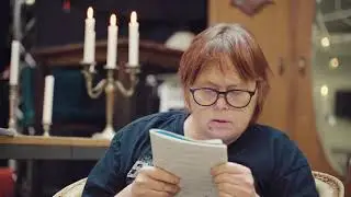 Ann-kristin l&auml;ser en dikt om h&ouml;sten.