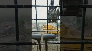 Kalum Quarry loading Volvo 45G muck