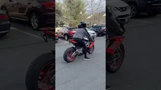 Aprilia RSV4 sounds insane🤯🔥