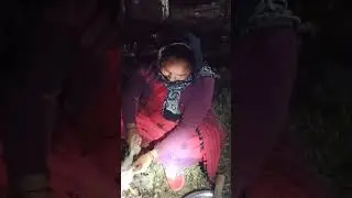 Bihu bhuj at work place. অসমীয়া ভোগালীৰ ভোজ-ভাত নকৰি থাকিব নোৱাৰোঁ।