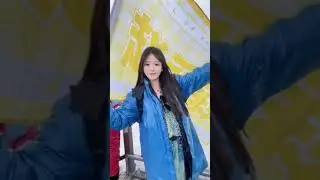 Fans waved flag for #ZhaoLiying at an altitude of 4680 meters in Jade Dragon Snow Mountain
