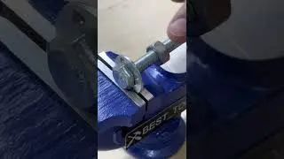 Обязательно запомни эту хитрость! #trick #tip #lifehacks #secret #repair #screw #twist