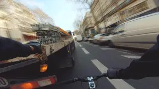 Cruising, skitching & chasing bikes in Paris