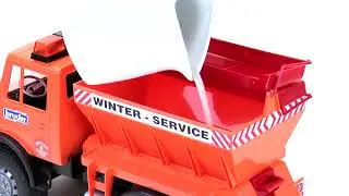 Bruder Toys MB Unimog w Snow Plow #02572
