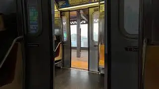 R68A W Train #5040 Door Chime #shorts