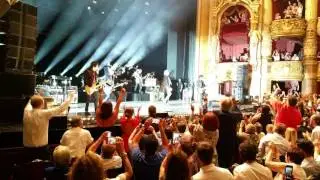 ENTRÉE EN SCÈNE DE JOHNNY AU PALAIS GARNIER ( 10 JUILLET 2016)