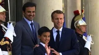 Emmanuel Macron reçoit l'émir du Qatar à l'Élysée