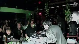 Byterz (Hardstyle - Reverse Bass) - Invasi&oacute;n Extraterrestre 3