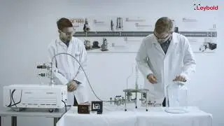 Making ice with vacuum experiment (life hack)