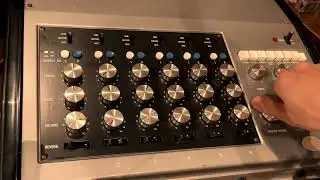YAMAHA EM-90A Spring Reverb, Rhythm machine, Powered mixer