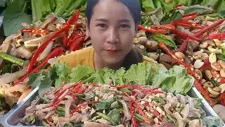 Yum yum ! Make and eat spicy pickled pig ears food
