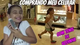 Comprando meu Celular com Tênis de Rodinha no Shopping  - Julia Moraes